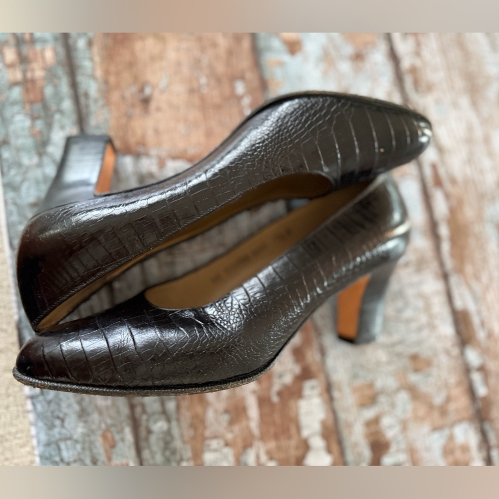 Salvatore Ferragamo Black Croc-Embossed heels - Picture 7 of 12